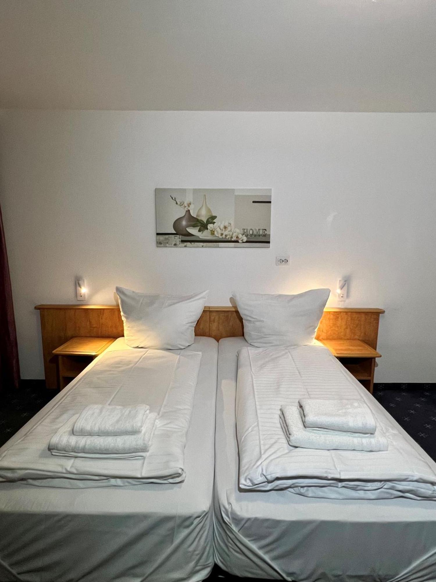 Hotel Neo Cologne Bonn Airport Rösrath Exteriör bild