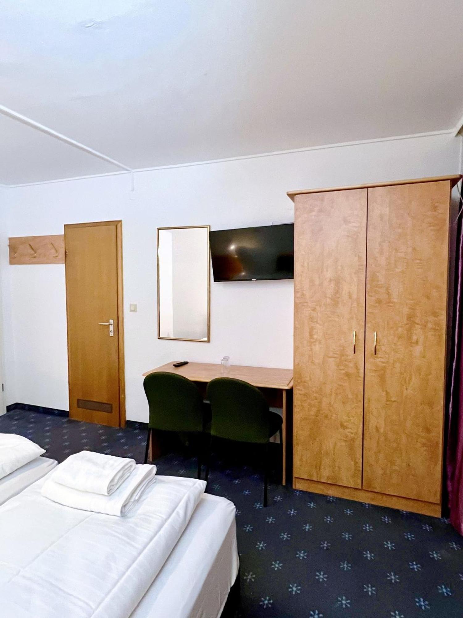 Hotel Neo Cologne Bonn Airport Rösrath Exteriör bild