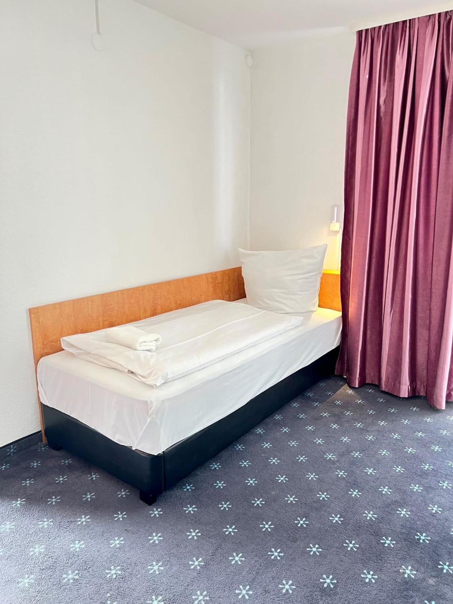 Hotel Neo Cologne Bonn Airport Rösrath Exteriör bild