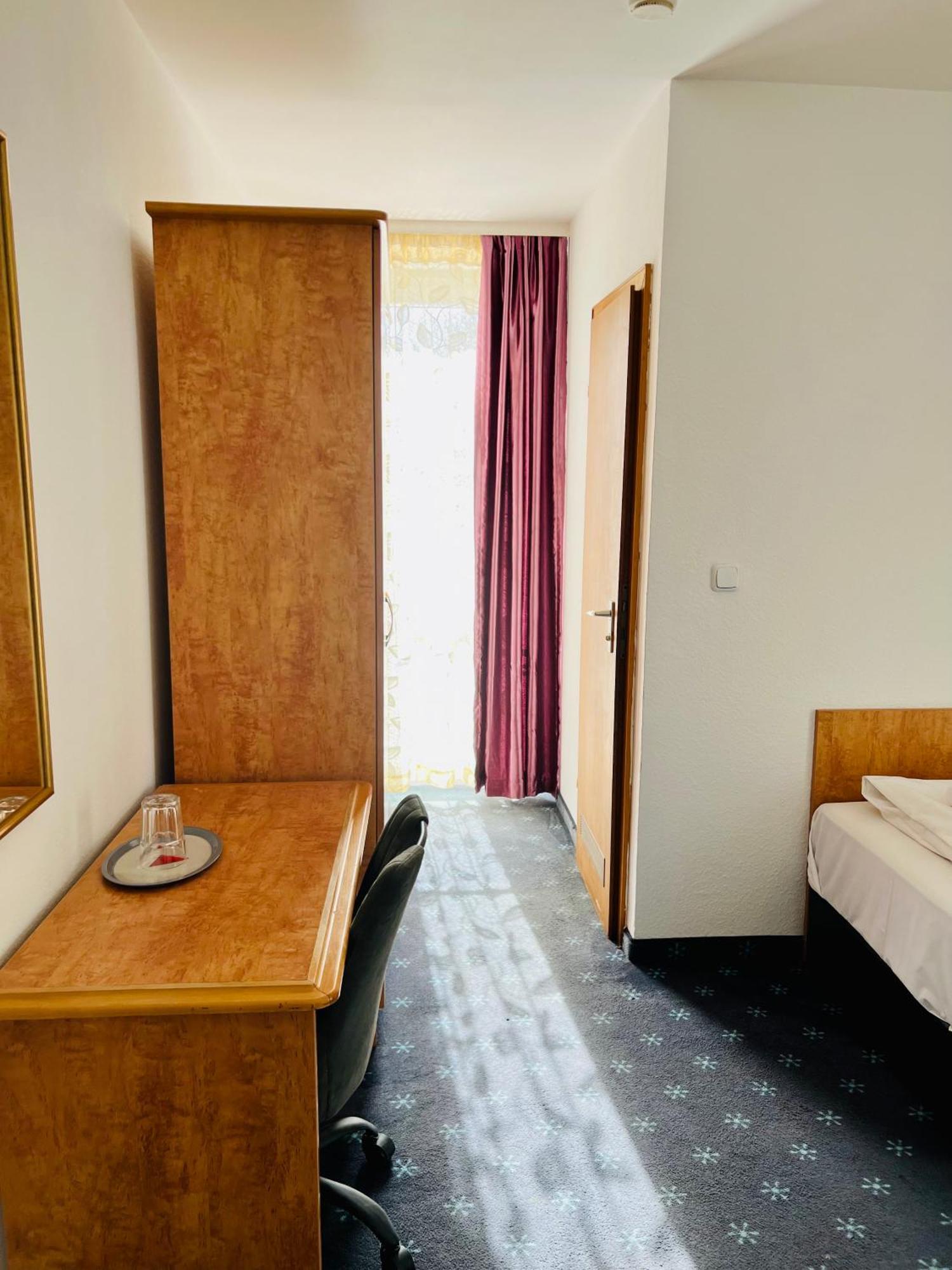 Hotel Neo Cologne Bonn Airport Rösrath Exteriör bild