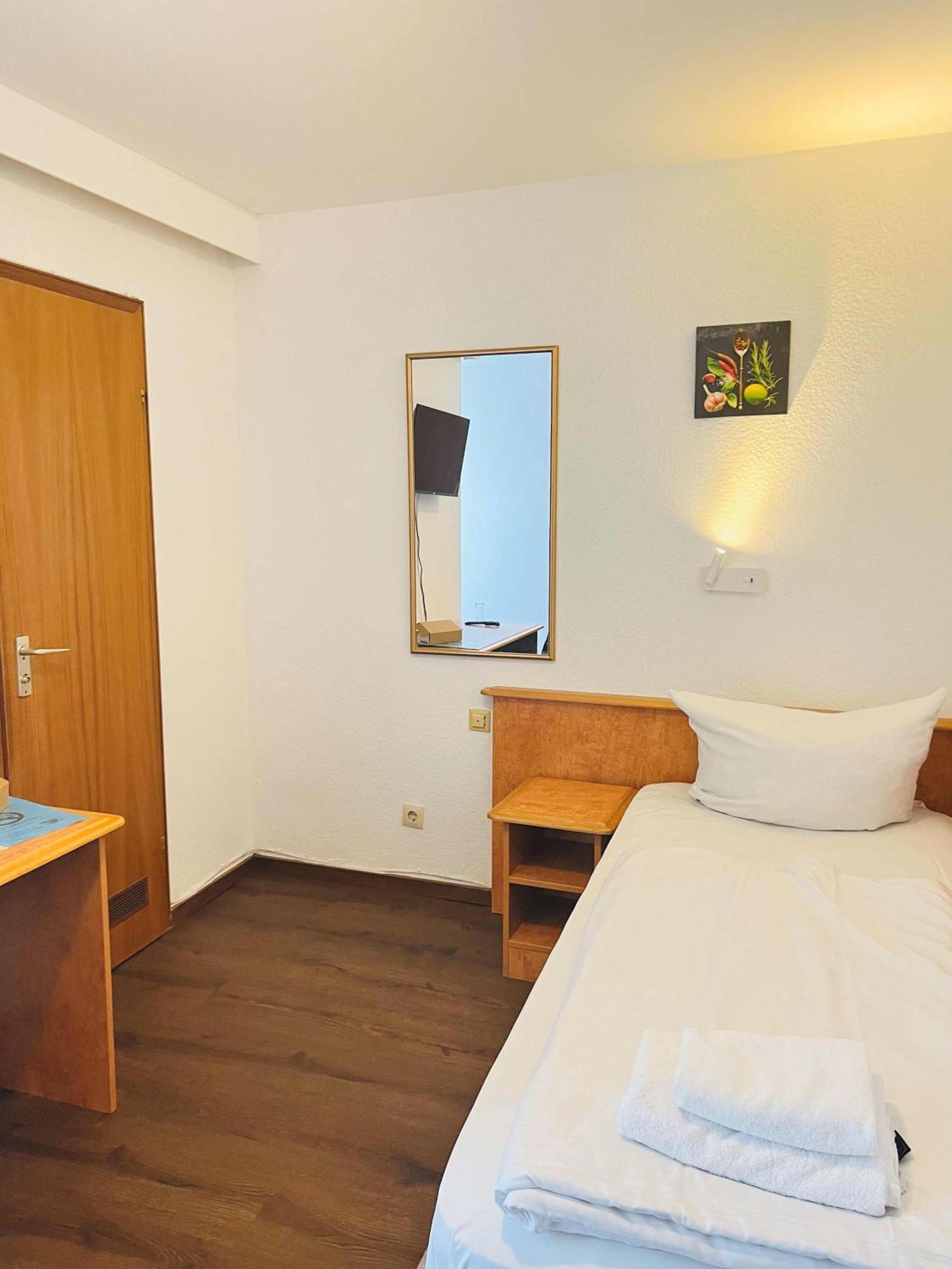 Hotel Neo Cologne Bonn Airport Rösrath Exteriör bild